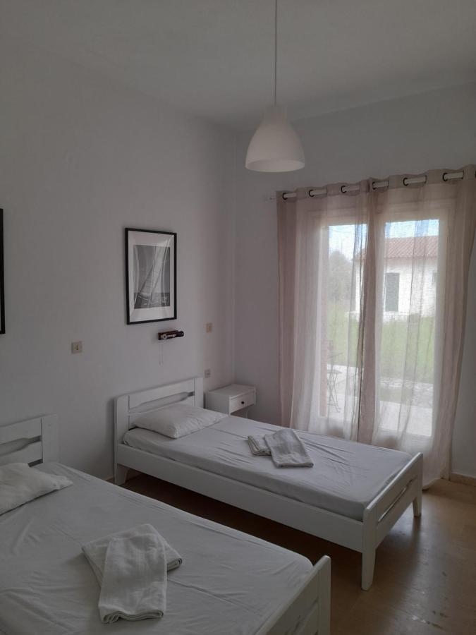 Olive Terra Holiday Aparments เลฟคิมมี ภายนอก รูปภาพ